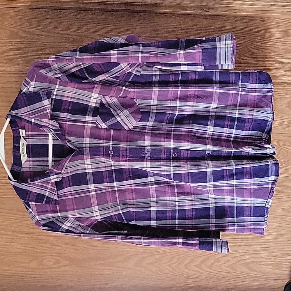 Women's 3/4 length button shirt